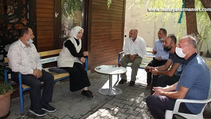 AK Partili Çalık'tan taksi durağına ziyaret