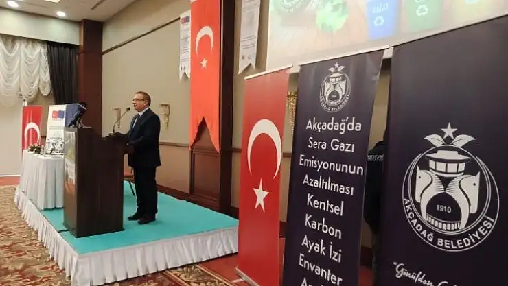 Akçadağ Belediyesi'nin 'Karbon ayak izi envanteri' kitabı tanıtıldı