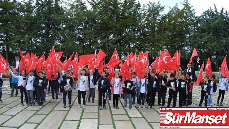 Akyurtlu öğrencilerden Anıtkabir'e ziyaret