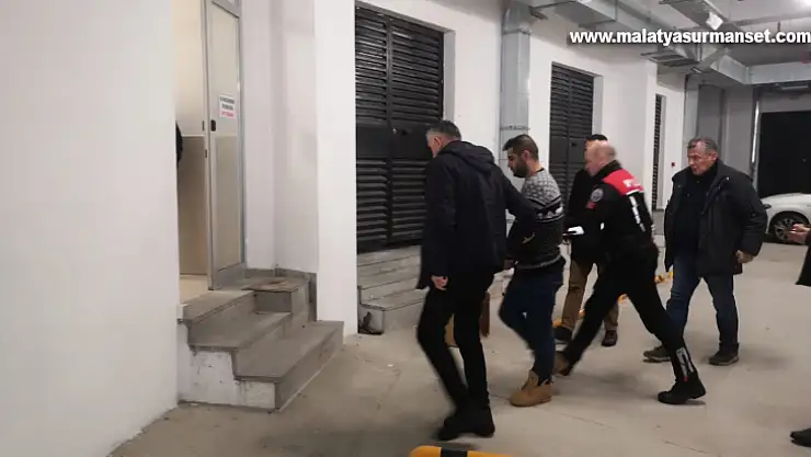 Alacak meselesi yüzünden ailesinden 4 kişiyi öldüren polis memuru tutuklandı