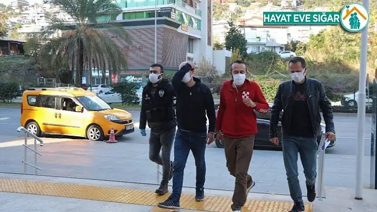 Alanya'da uyuşturucu operasyonu: 2 gözaltı