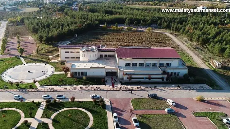 Ali Emiri'nin adı Dicle Üniversitesi Merkez Kütüphanesinde yaşatılacak