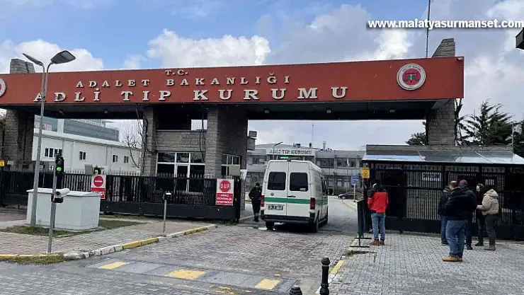 Alışveriş merkezinde öldürülen kadının cenazesi Adli Tıp Kurumu'ndan alındı