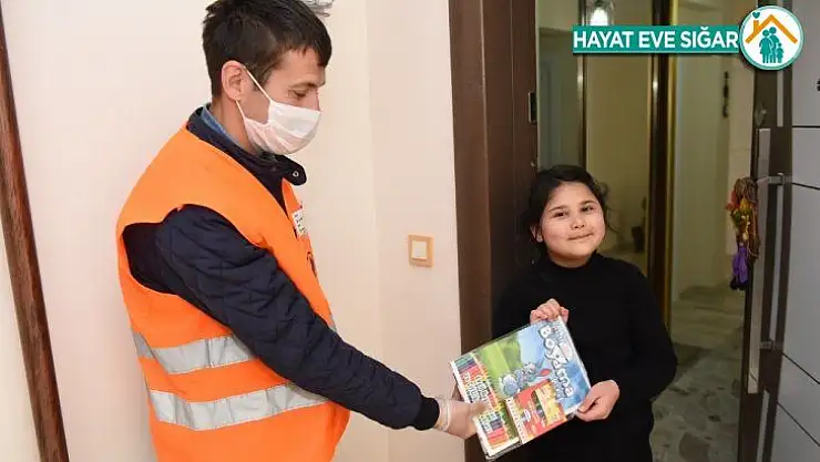 Altındağlı çocuk ve gençlerin evlerine kitap hizmeti