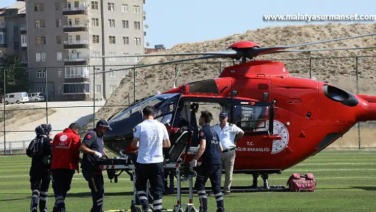 Ambulans helikopter Malatya'da kalp krizi geçiren kişi için havalandı