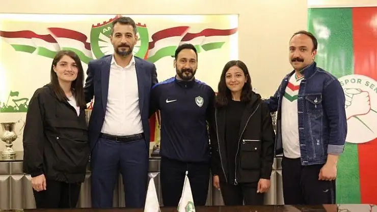 Amed Sportif Faaliyetlerin kadın teknik direktörü Yakut oldu
