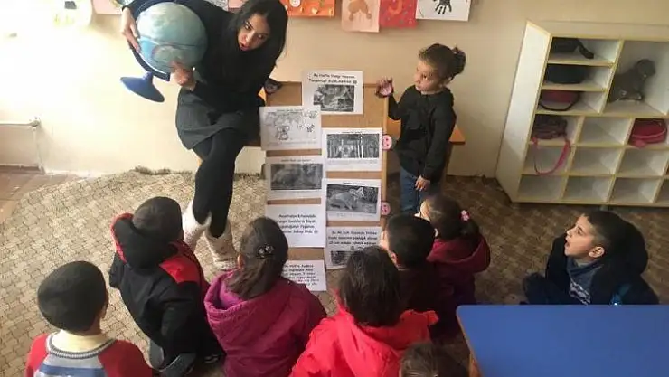 Anaokulu öğrencileri Avustralya'daki yangına dikkat çekti