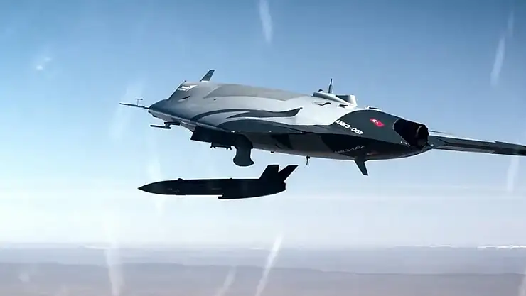 ANKA 3'ten hedefe füze ile test atışı yapıldı