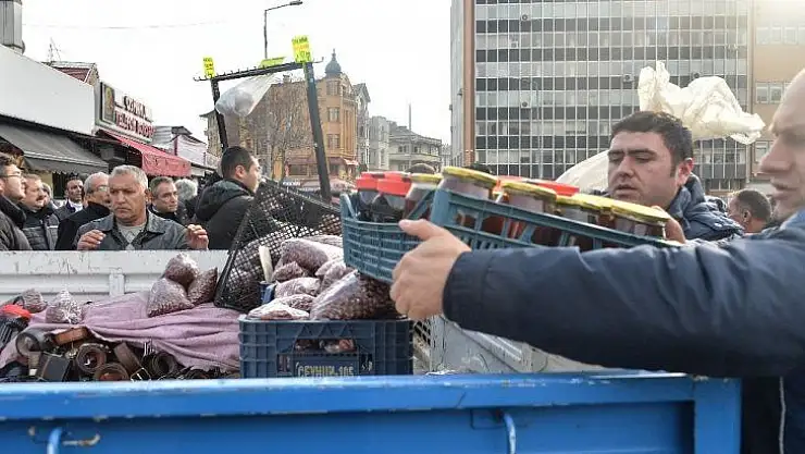 Ankara Büyükşehir Belediyesi, seyyar satıcılara göz açtırmadı