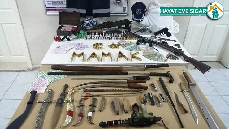 Ankara'da durdurulan araçtan cephanelik çıktı