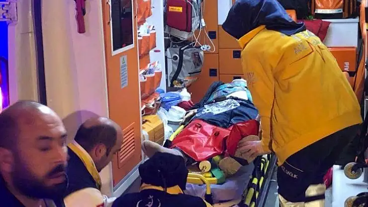 Ankara'da sıkışmalı trafik kazası: 1'i ağır 4 yaralı