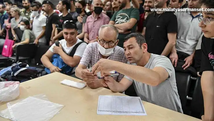 Ankara'da toplu taşıma araçlarında unutulan eşyalar satışa sunuldu