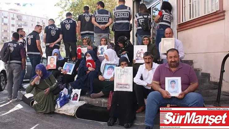 Annelerin HDP önündeki evlat nöbeti 29'uncu gününde