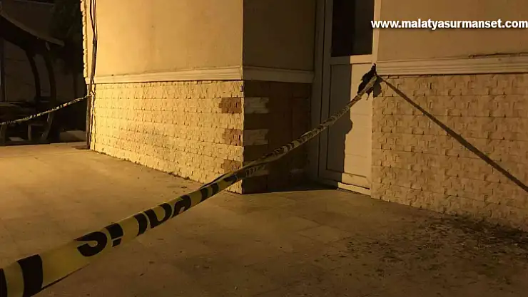 Apartmanın giriş kapısında ölü bulundu