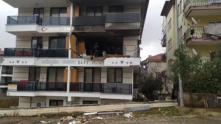 Apartta patlama  3 yaralı
