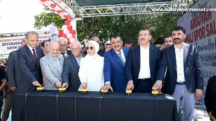 Arguvan Kapalı Spor Salonunun temeli törenle atıldı