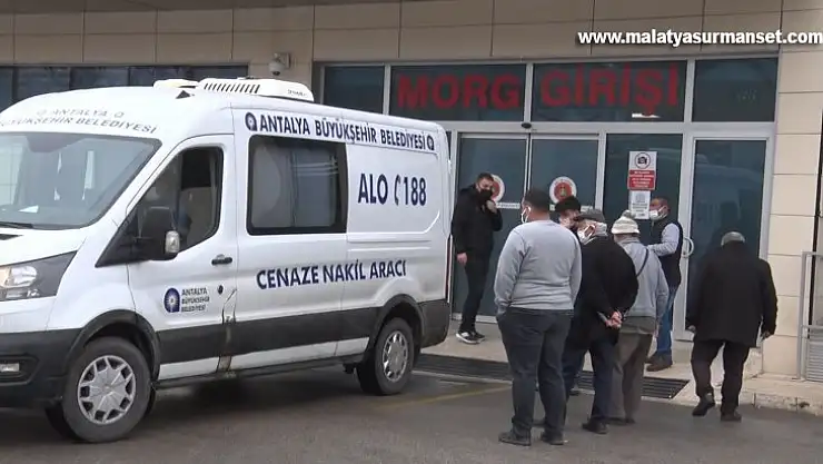 Arkadaşının oynadığı tüfeğin ateş alması sonucu hayatını kaybeden gencin cenazesi ailesine teslim edildi