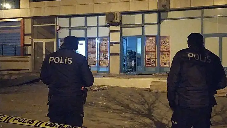 Arnavutköy'de markete EYP'li saldırı