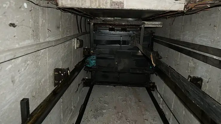 Asansör Halatı Koptu 4 Yaralı