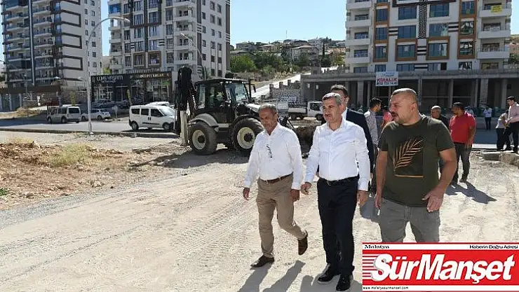 Asfalt çalışmalarını yerinde inceledi