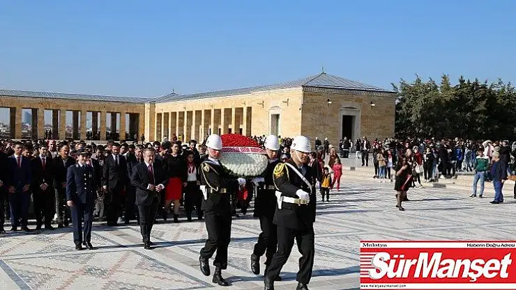 Ata'ya anlamlı ziyaret