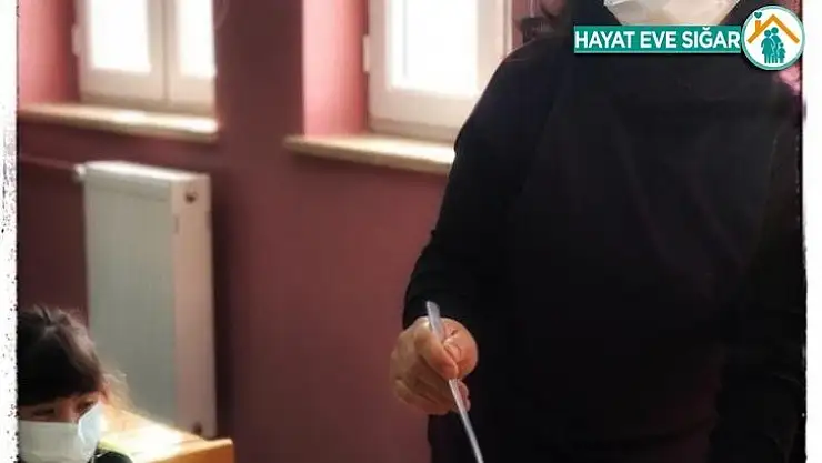 Atalarına empati için üzüm hoşafı içtiler