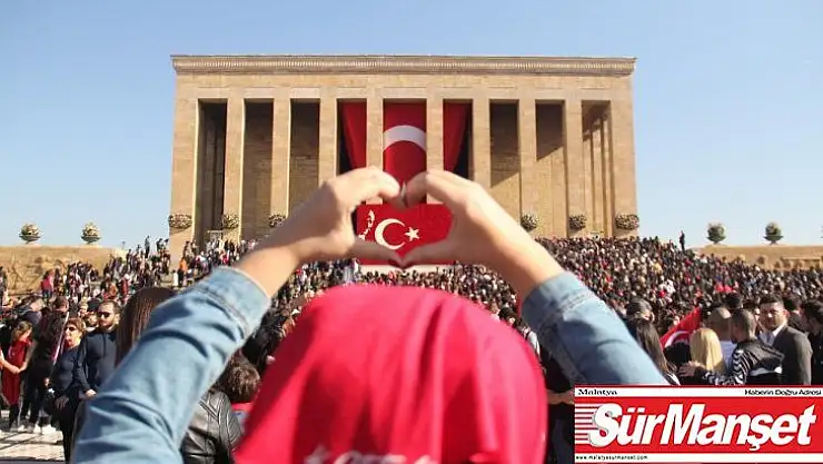 Atatürk'ün vefatının 81. yılında Anıtkabir ziyaretçi akınına uğradı