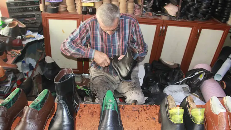Ateşle Ayakkabı Boyanır mı? Mehmet Usta Yaptı Gören Şaşırdı!
