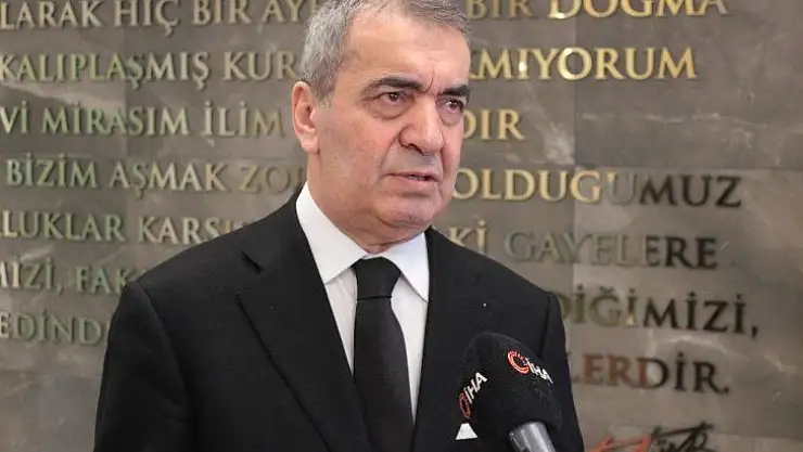 Atılım Üniversitesinde Prof. Dr. Saygılıoğlu, Covdi-'19 salgının Türkiye ve dünya ekonomisi üzerindeki etkilerini anlattı