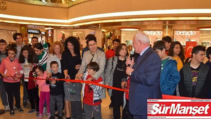 AVM'de Down Sendromlu çocuklar yararına kermes