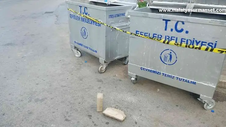 Aynı arabada yolculuk yapan iki arkadaş herkesin şaşkın bakışları arasında silahlı kavgaya tutuştu