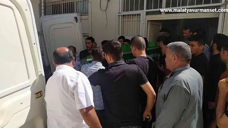 Baba ile oğlun bıçaklı kavgası cinayetle son buldu