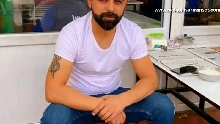 Babası oğlunu odasında ölü buldu