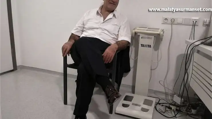 Bacak bacak üstüne atabilmek için 52 yaşında ameliyatsız 46 kilo verdi