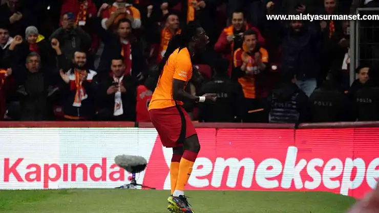 Bafetimbi Gomis bu sezonki 9. golünü attı