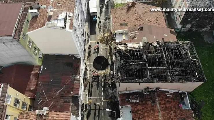 Bağcılar'da yangın sonrası yol çöktü