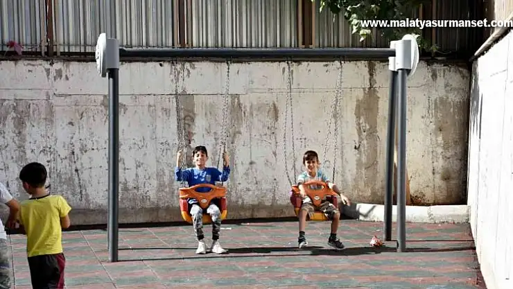 Bağlar Belediyesi, çocukların oyun parkı talebini yerine getirdi