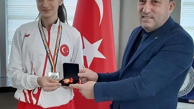 Bağlar Belediyesi'nin milli sporcusu Sena Kızılaslan Avrupa şampiyonasında