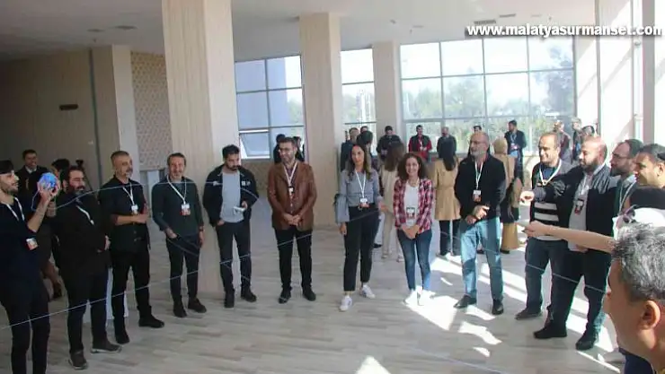 Bağlar'da 100'e yakın öğretmene bilişim ve kodlama eğitimi verildi