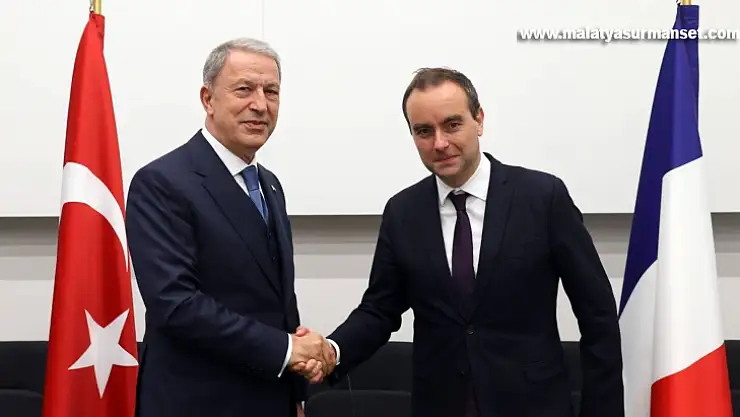 Bakan Akar, Fransız mevkidaşı ile görüştü