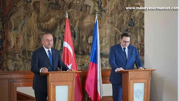 Bakan Çavuşoğlu: 'Helikopterin düştüğü bölge bulundu ama helikopterdeki kişiler hakkında bilgi edinemedik'