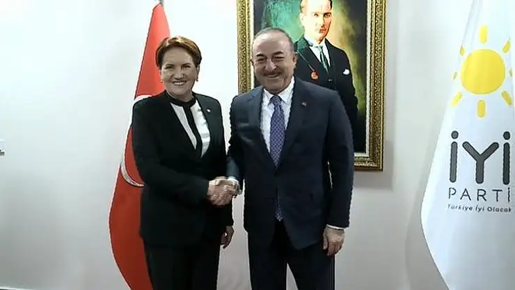 Bakan Çavuşoğlu İYİ Parti'de