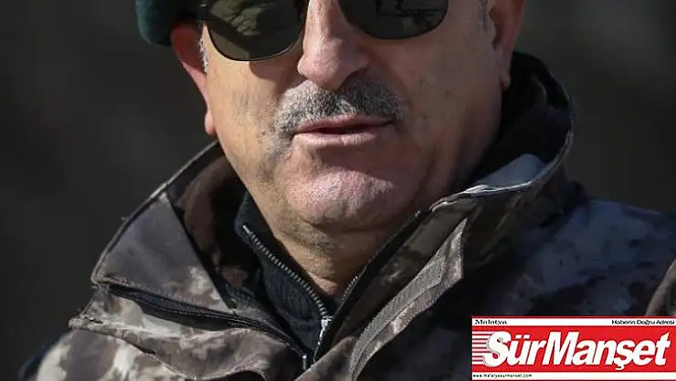 Bakan Çavuşoğlu kamuflajları giydi