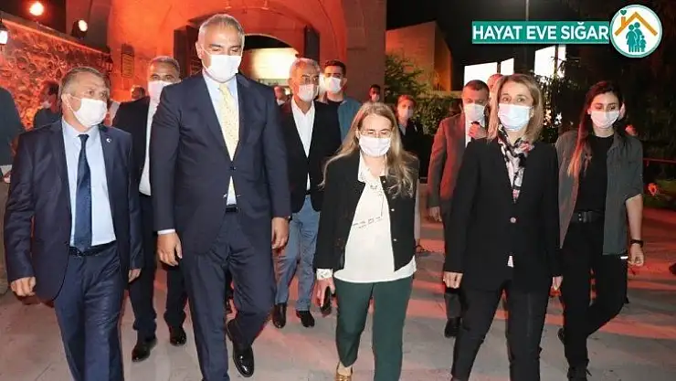 Bakan Ersoy, Hacı Bektaş Veli Müzesi'ni ziyaret etti