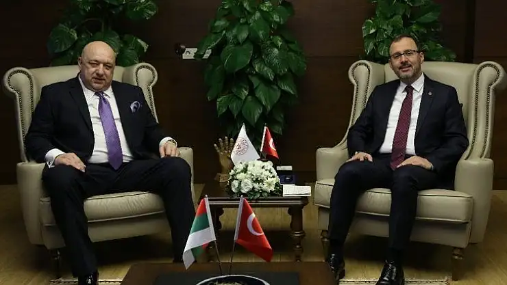 Bakan Kasapoğlu, Bulgar mevkidaşı ile bir araya geldi