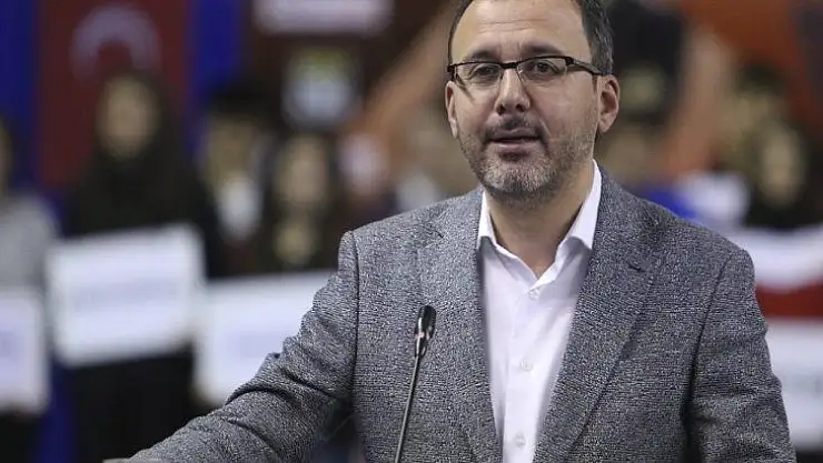 Bakan Kasapoğlu, Türkiye Gençler Tekvando Şampiyonası açılış törenine katıldı