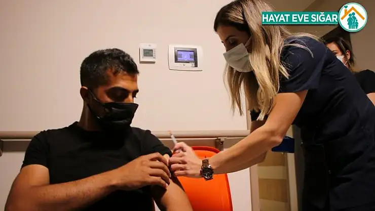 Bakan Koca paylaşmıştı, fedakar hemşire, idari iznini yarıda kesip göreve koşmuş