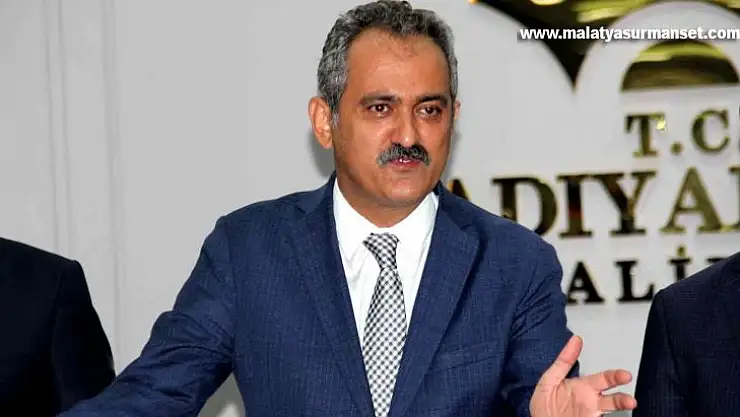 Bakan Özer, öğrencinin Kur'an-ı Kerim'e tekme atmasıyla ilgili konuştu: 'Gerekli cezaları vereceğiz'