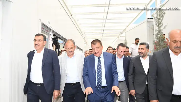 Bakan Özhaseki'den Büyükşehir Belediyesine Ziyaret