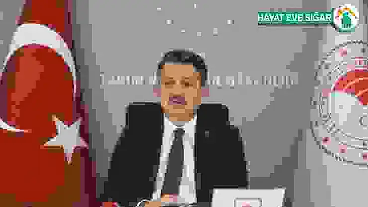 Bakan Pakdemirli: 'Bu yıl kuru üzüm fiyatını 12 buçuk liranın altına düşürmeyeceğiz'